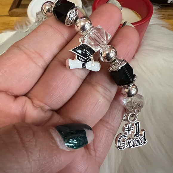 🎓Graduate Novelty Charm Strech Bracelet🎓 - Picture 2 of 6